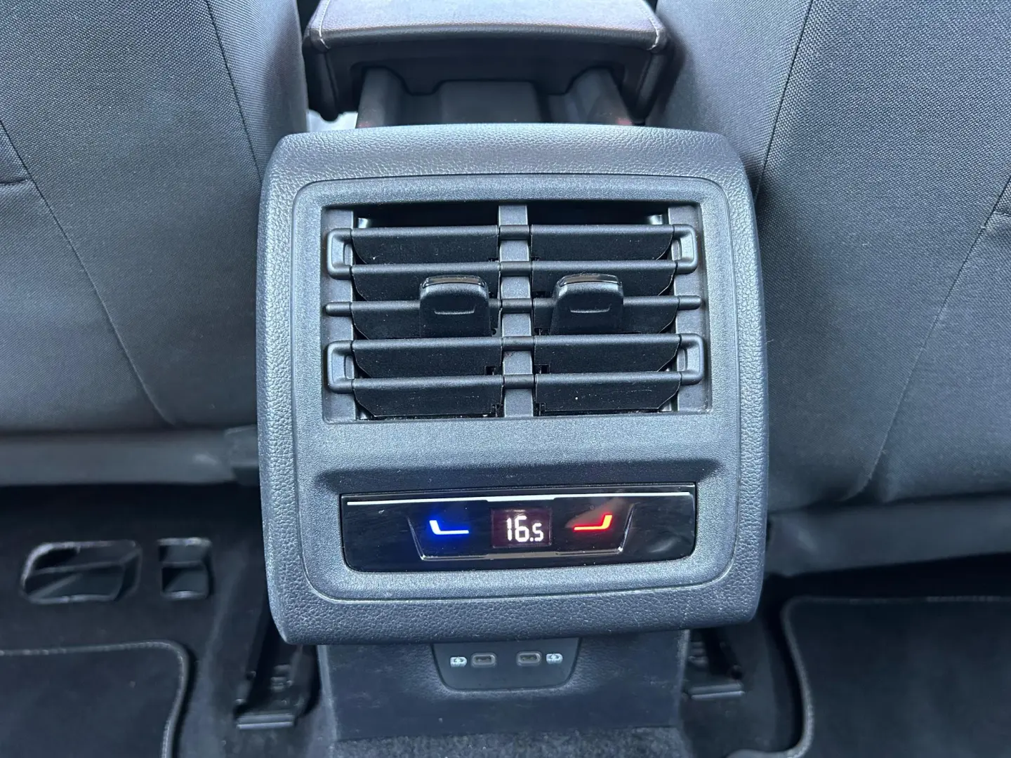 Volkswagen Golf Variant 1.0 eTSI OPF DSG Life