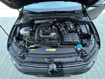 Volkswagen Golf Variant 1.0 eTSI OPF DSG Life