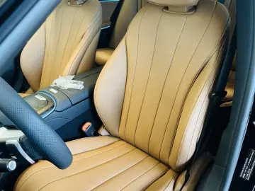 Mercedes-Benz E 300 e AMG-Line*PANO*MEMORY