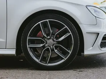 AUDI S3 / Quattro / S Tronic