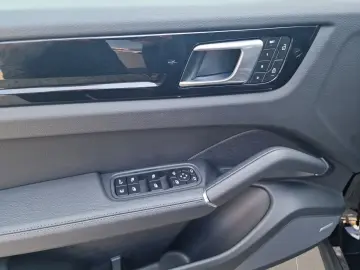 Cayenne E-Hybrid ExterieurPak. 18W Inno Bose HuD