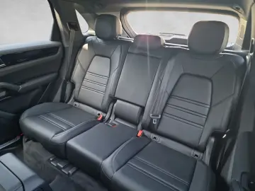 Cayenne E-Hybrid ExterieurPak. 18W Inno Bose HuD
