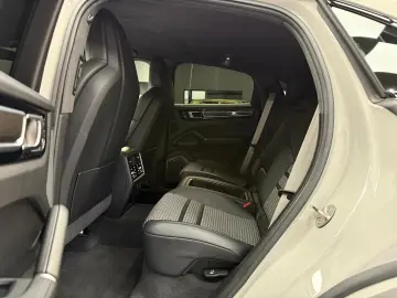 Cayenne GTS 4.0 V8 |GT-PAKET|LEICHTBAU|CARBON