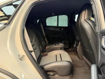 Cayenne GTS 4.0 V8 |GT-PAKET|LEICHTBAU|CARBON