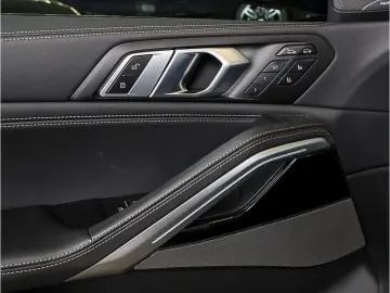 X6 30 d, M-Sport, DriveAssPro, ParkAssPro, Stand