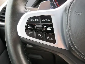 X6 XDRIVE40D M-Sport LED RFK HIFI Komfortsitze L