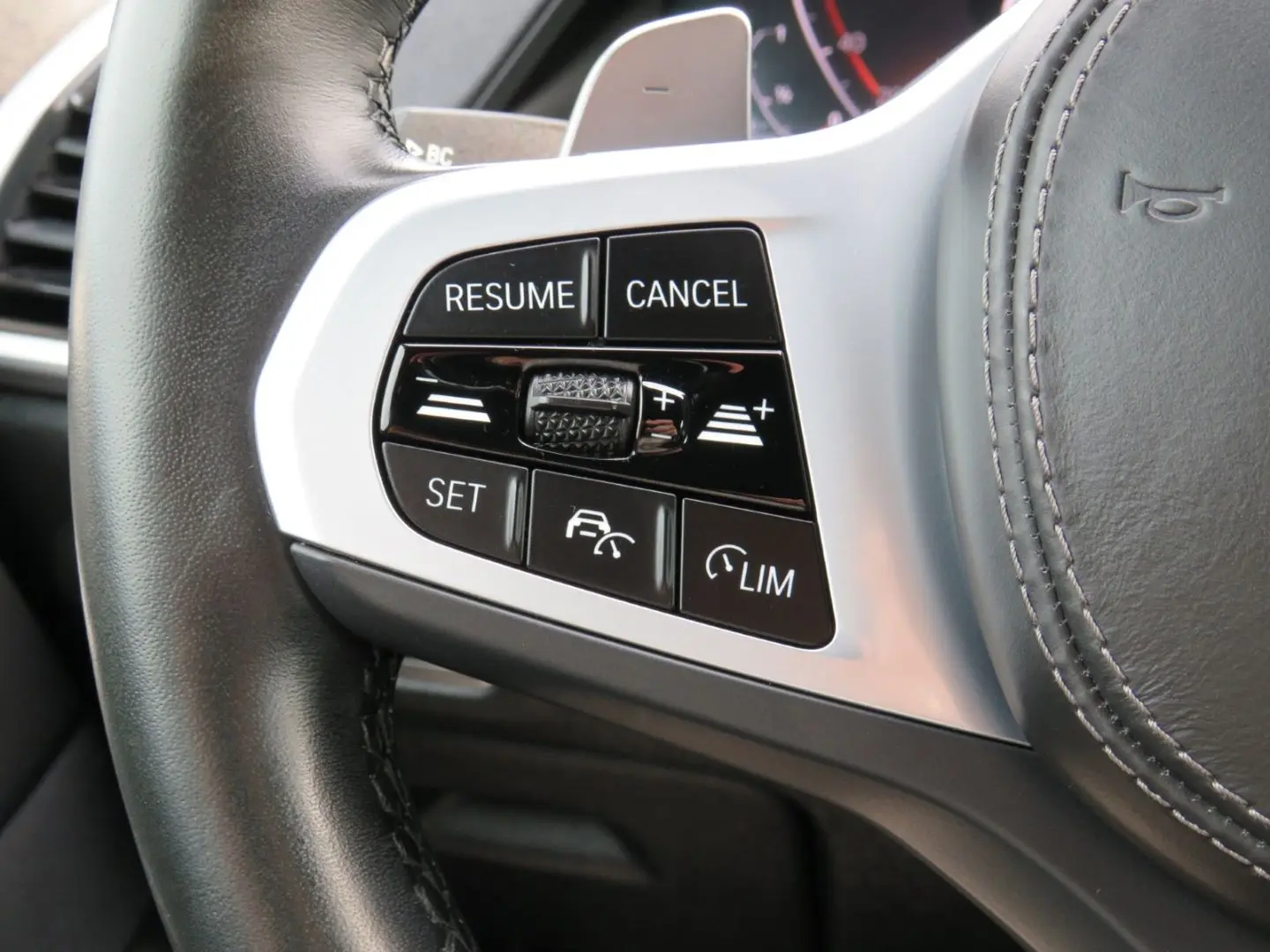 X6 XDRIVE40D M-Sport LED RFK HIFI Komfortsitze L