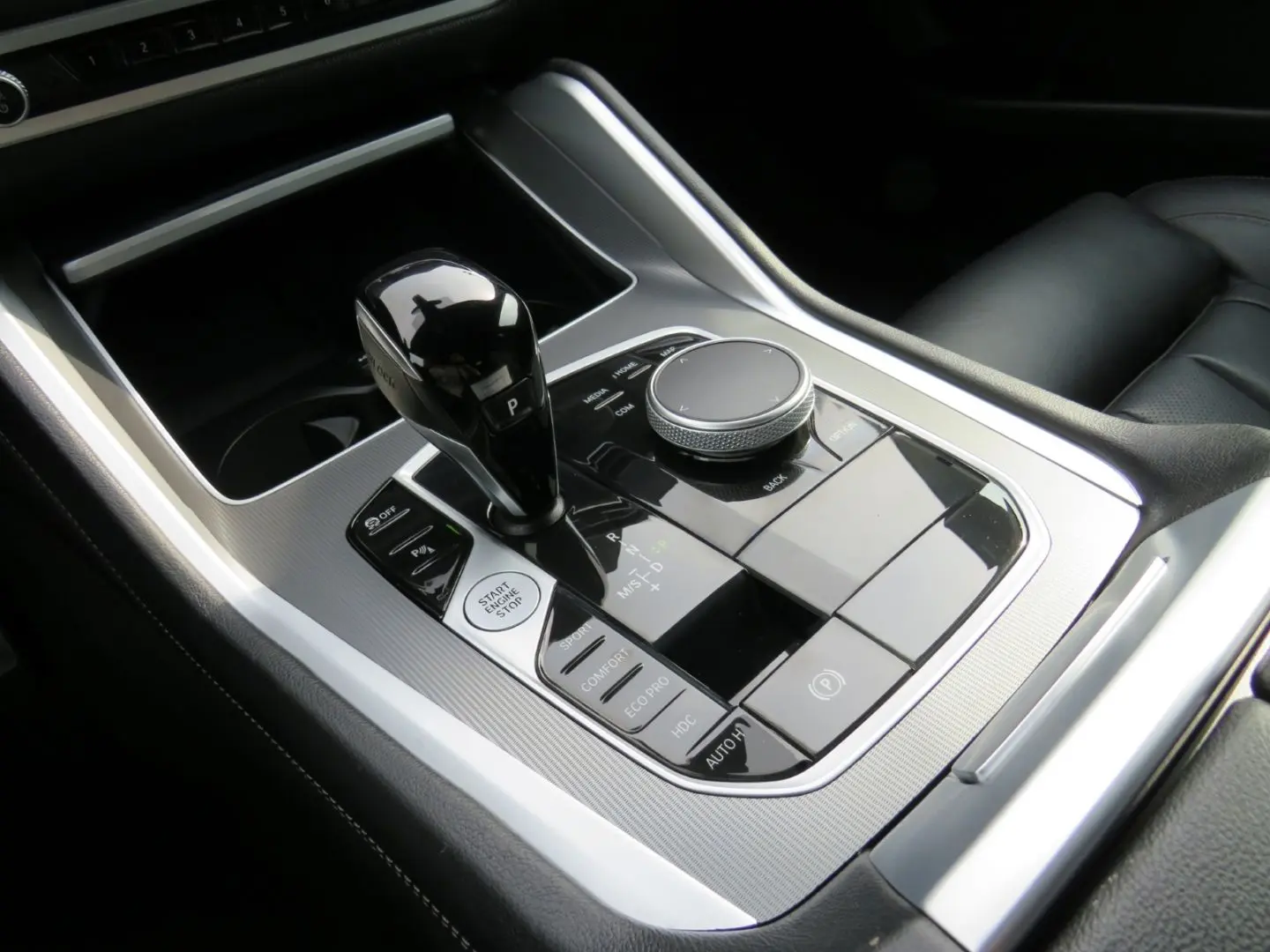 X6 XDRIVE40D M-Sport LED RFK HIFI Komfortsitze L