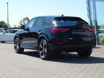 Q3 Sportback 45 TFSI e S line Edition One