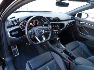 Q3 Sportback 45 TFSI e S line Edition One