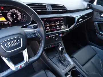 Q3 Sportback 45 TFSI e S line Edition One