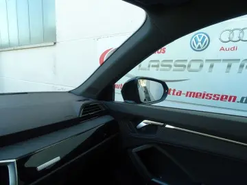Q3 Sportback 45 TFSI e S line Edition One