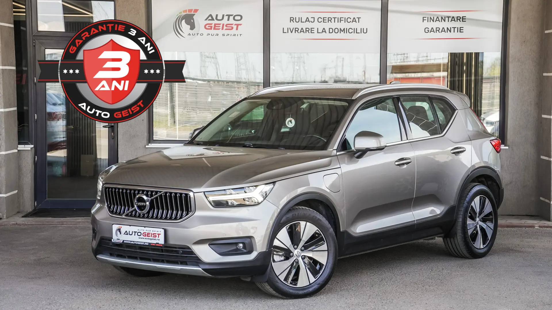 VOLVO XC40 T5 PLUG-IN HYBRID INSCRIPTION