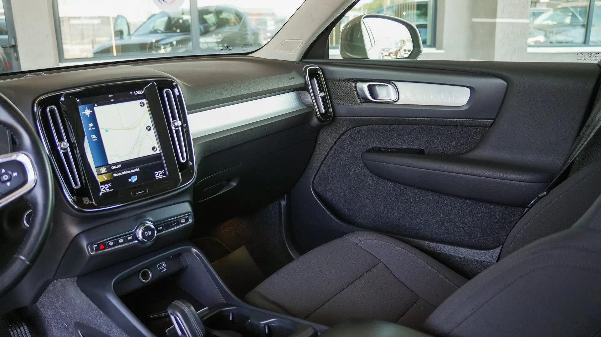 VOLVO XC40 T5 PLUG-IN HYBRID INSCRIPTION