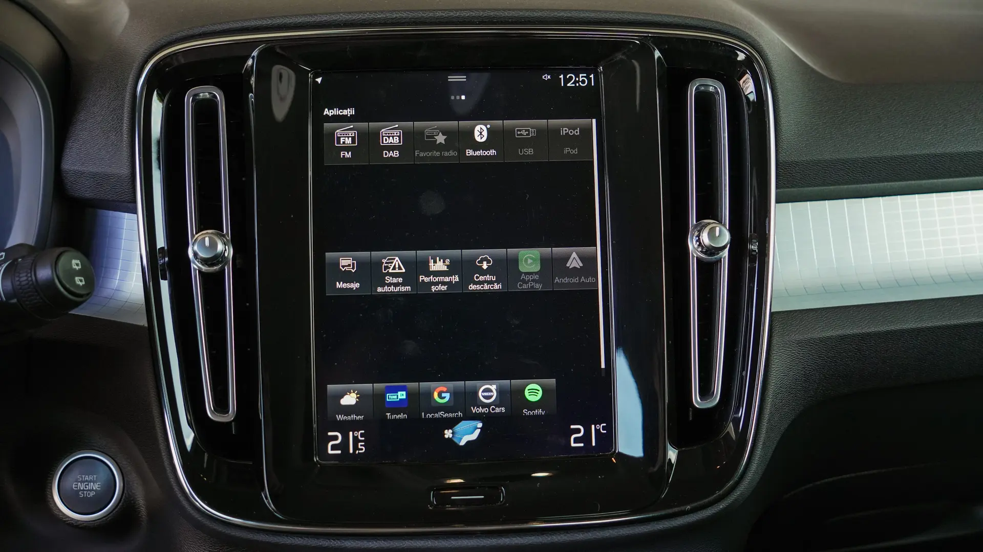 VOLVO XC40 T5 PLUG-IN HYBRID INSCRIPTION