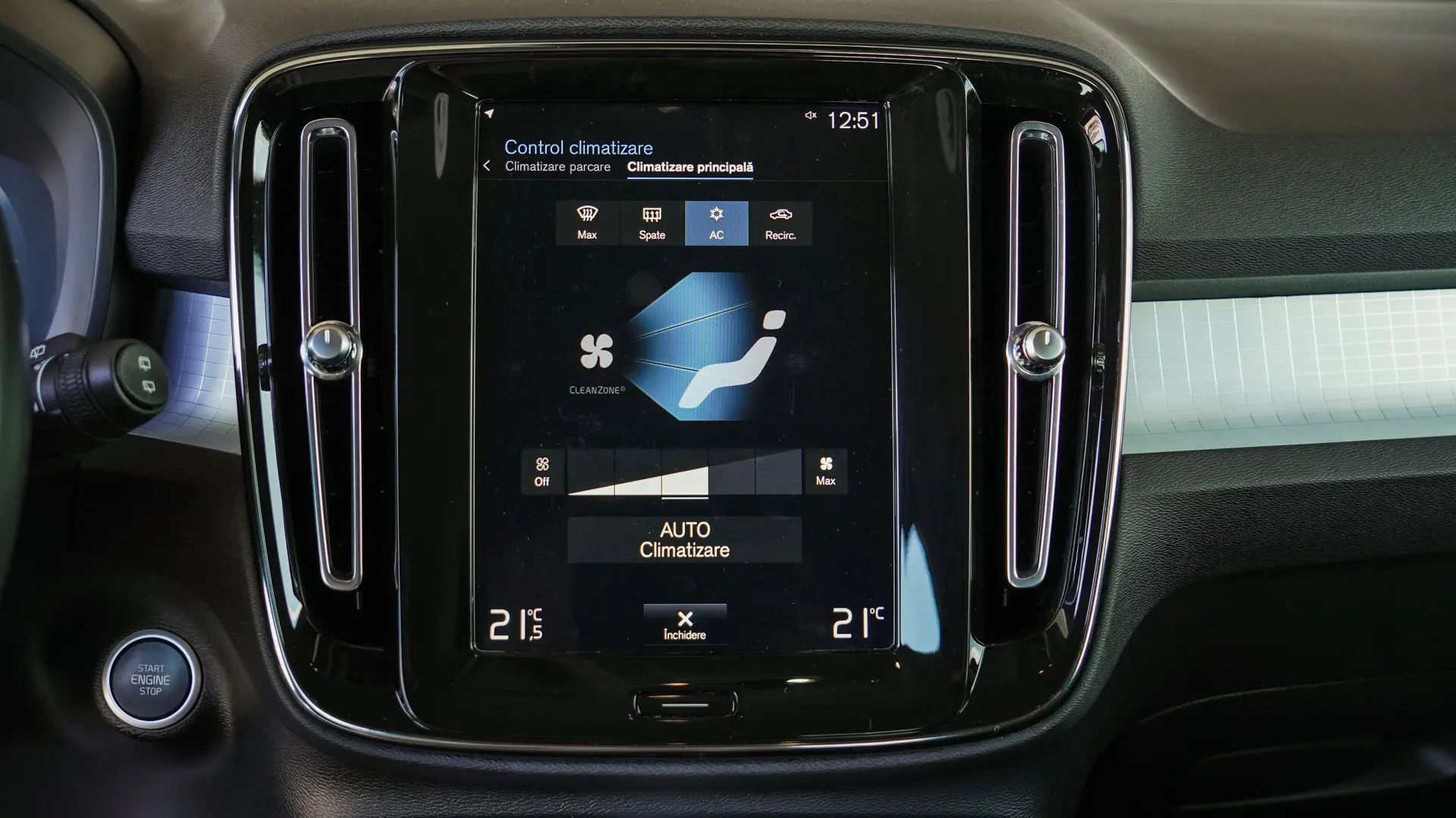 VOLVO XC40 T5 PLUG-IN HYBRID INSCRIPTION