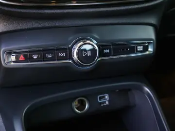 VOLVO XC40 T5 PLUG-IN HYBRID INSCRIPTION