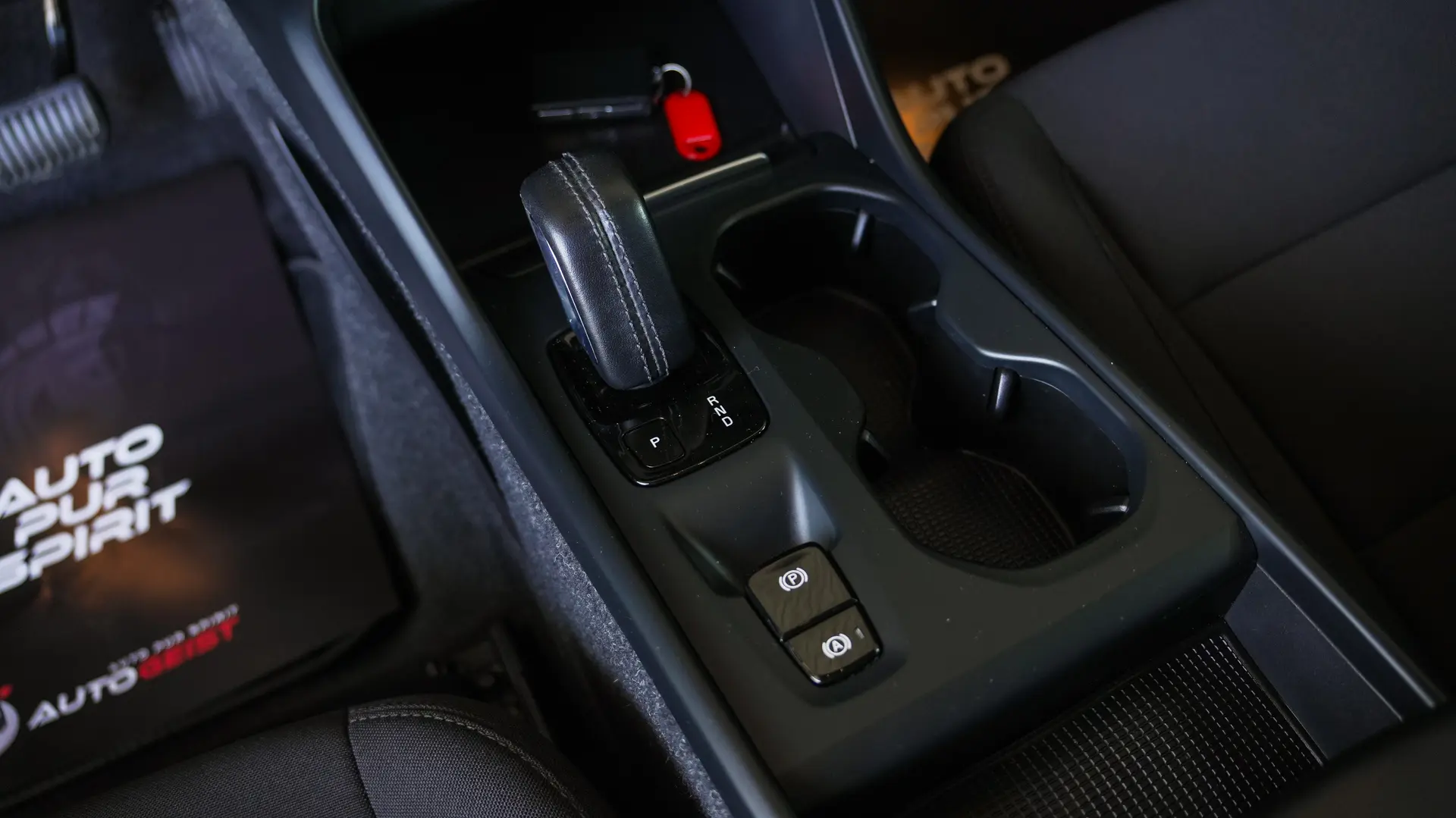 VOLVO XC40 T5 PLUG-IN HYBRID INSCRIPTION