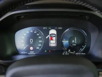 VOLVO XC40 T5 PLUG-IN HYBRID INSCRIPTION