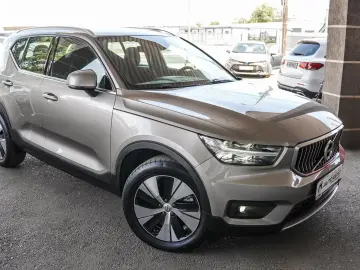 VOLVO XC40 T5 PLUG-IN HYBRID INSCRIPTION