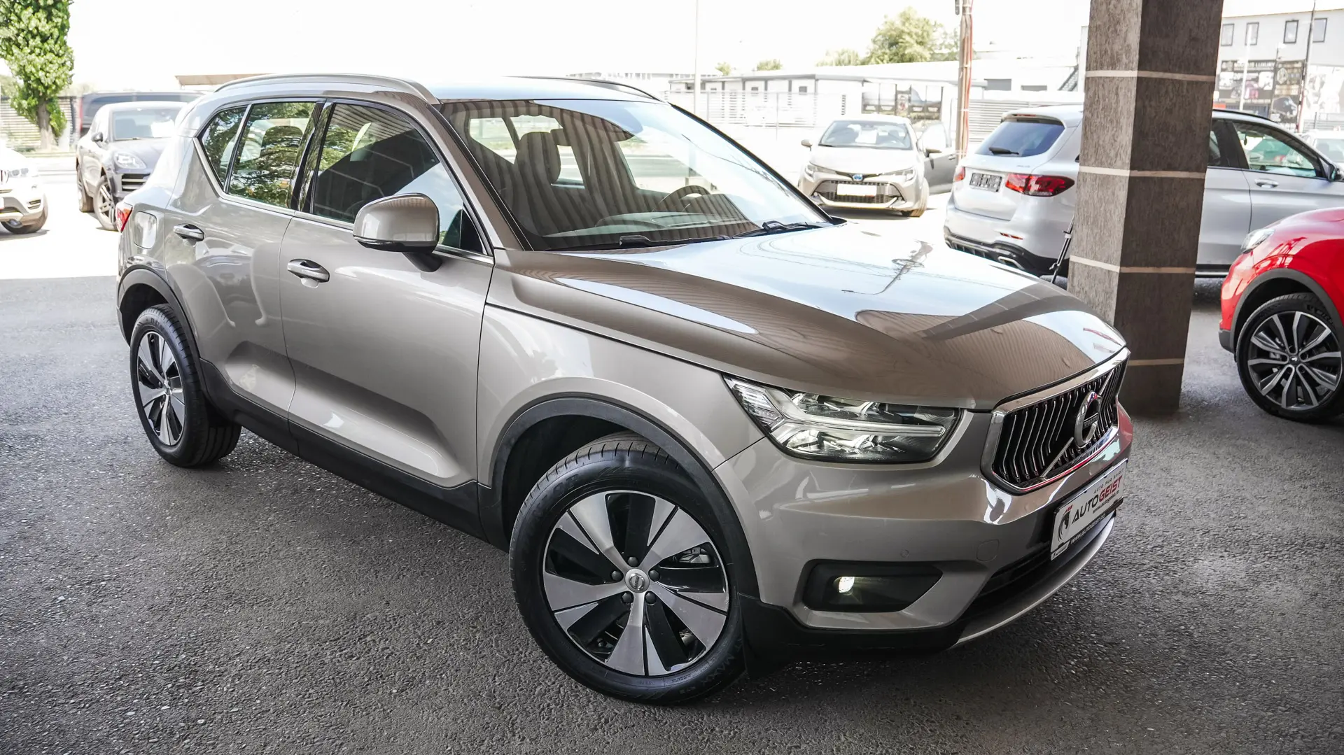 VOLVO XC40 T5 PLUG-IN HYBRID INSCRIPTION