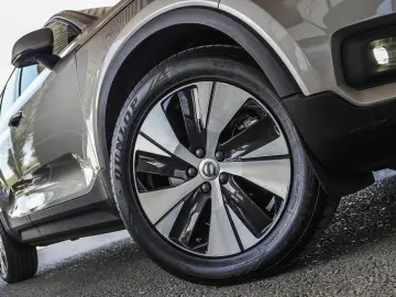 VOLVO XC40 T5 PLUG-IN HYBRID INSCRIPTION