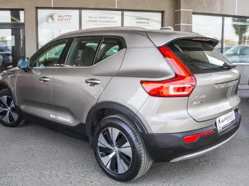 VOLVO XC40 T5 PLUG-IN HYBRID INSCRIPTION