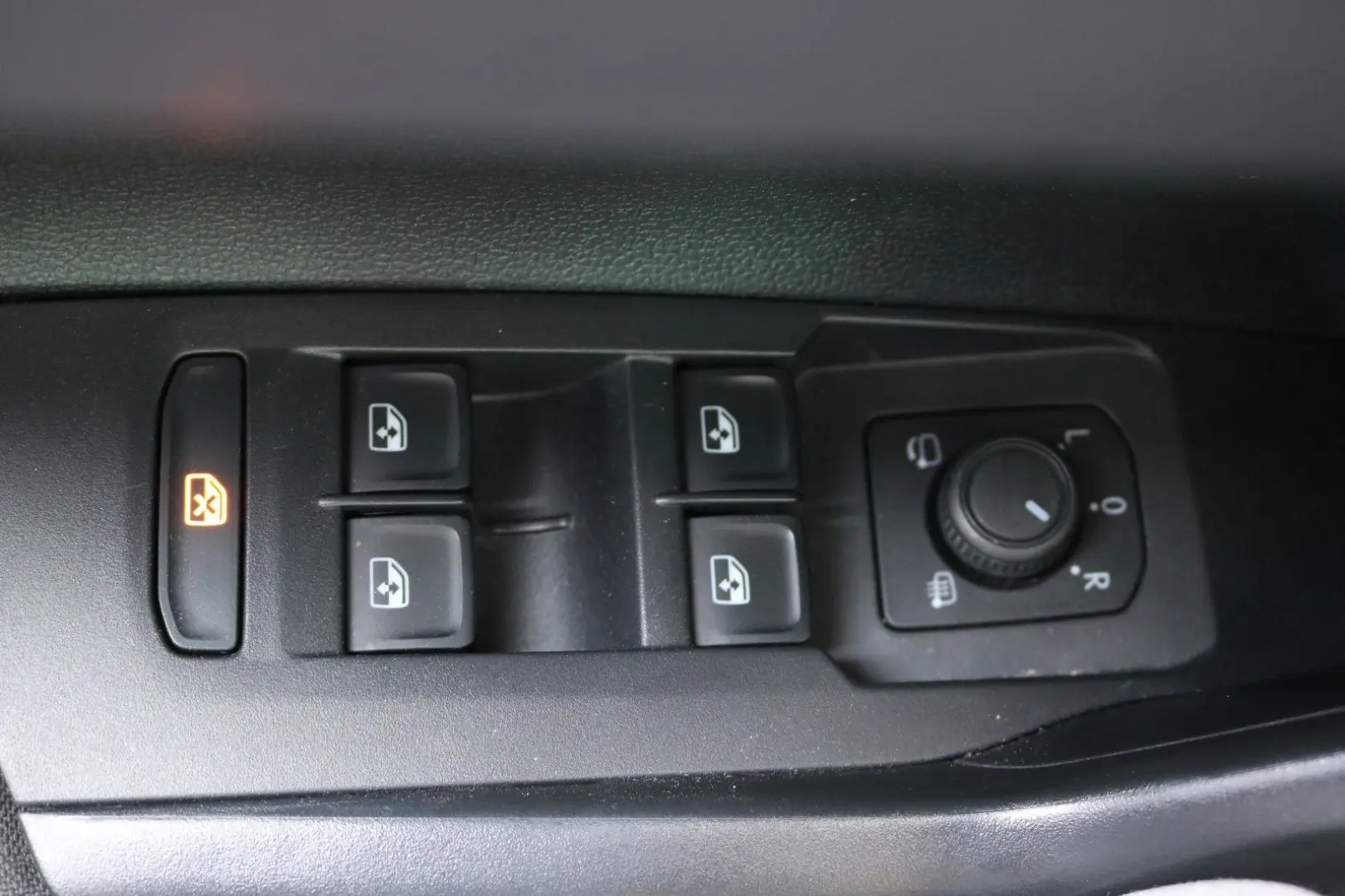 Polo Life 1.0 /LED/SHZ/App-Connect/Klima/PDC/