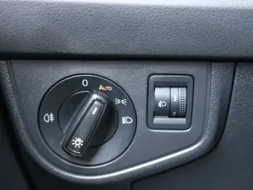 Polo Life 1.0 /LED/SHZ/App-Connect/Klima/PDC/