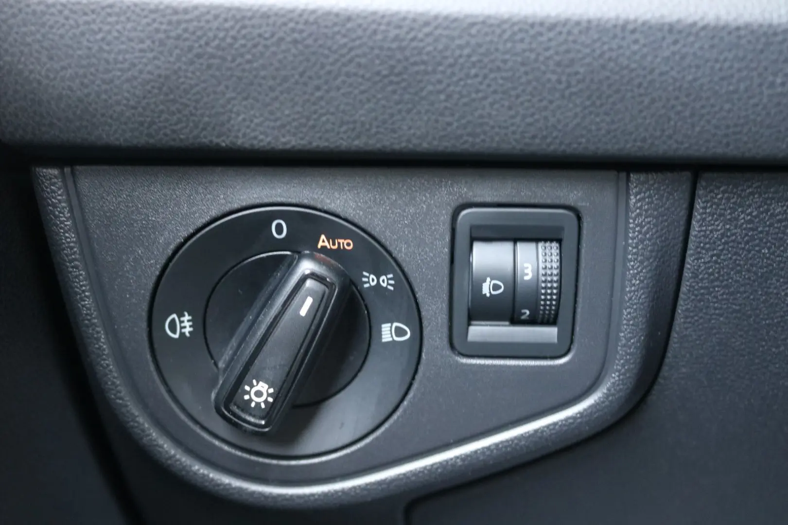 Polo Life 1.0 /LED/SHZ/App-Connect/Klima/PDC/
