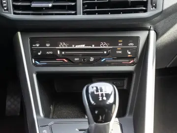Polo 1.0 MPI Life LED LM FLA PDC SPURH KLIMAA