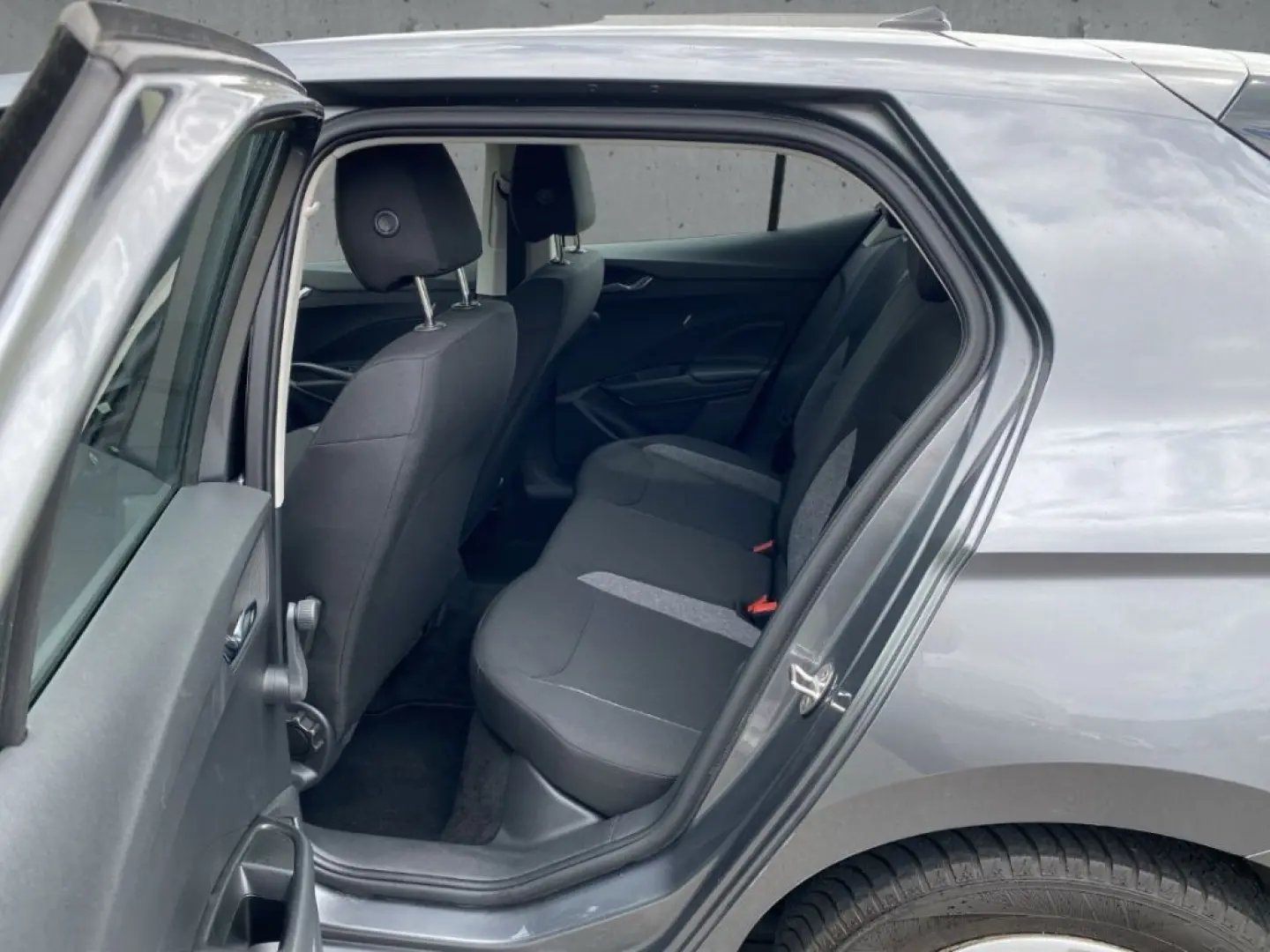 Fabia 1.0 MPI Klima LED SHZ PDC Front Assist