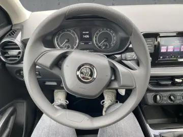Fabia 1.0 MPI Klima LED SHZ PDC Front Assist