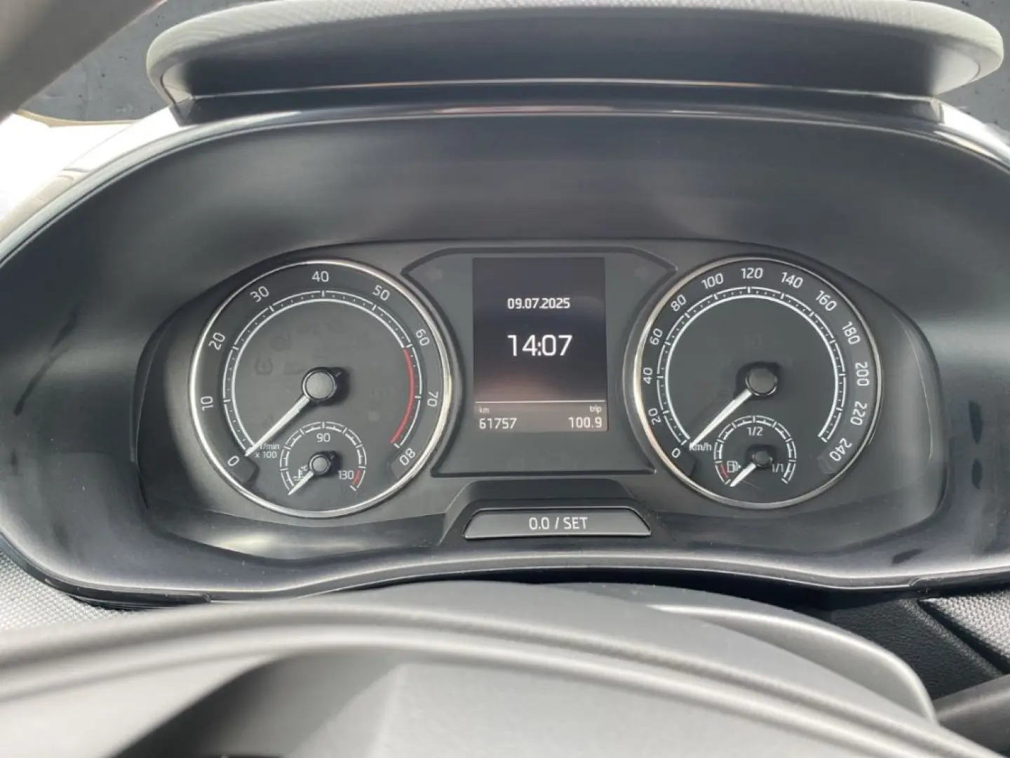 Fabia 1.0 MPI Klima LED SHZ PDC Front Assist