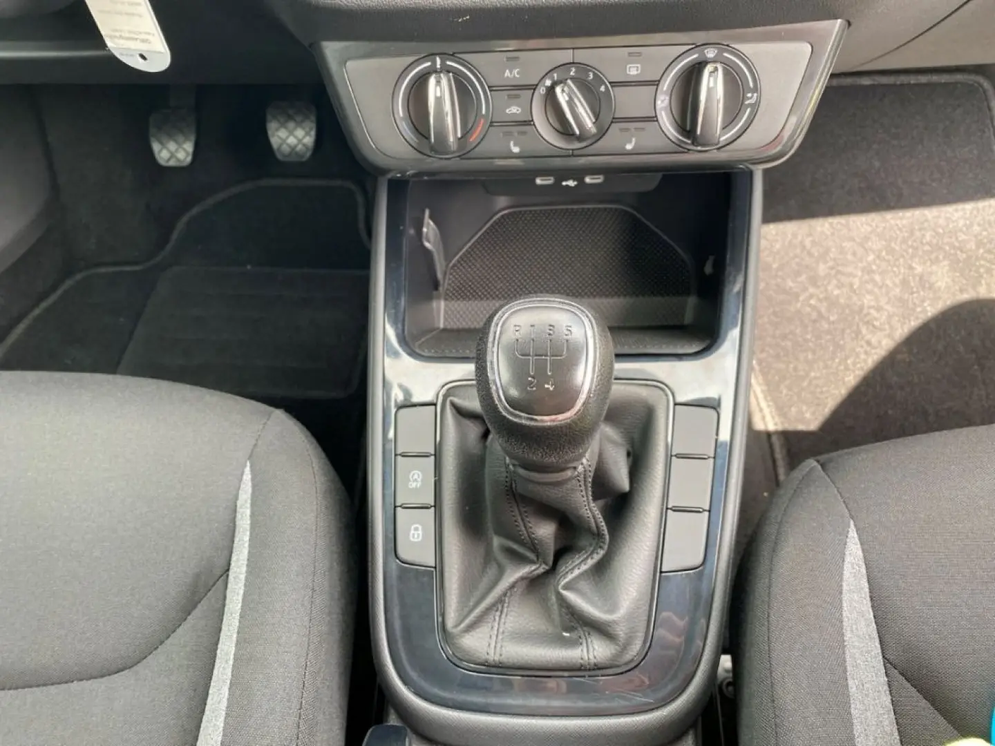 Fabia 1.0 MPI Klima LED SHZ PDC Front Assist