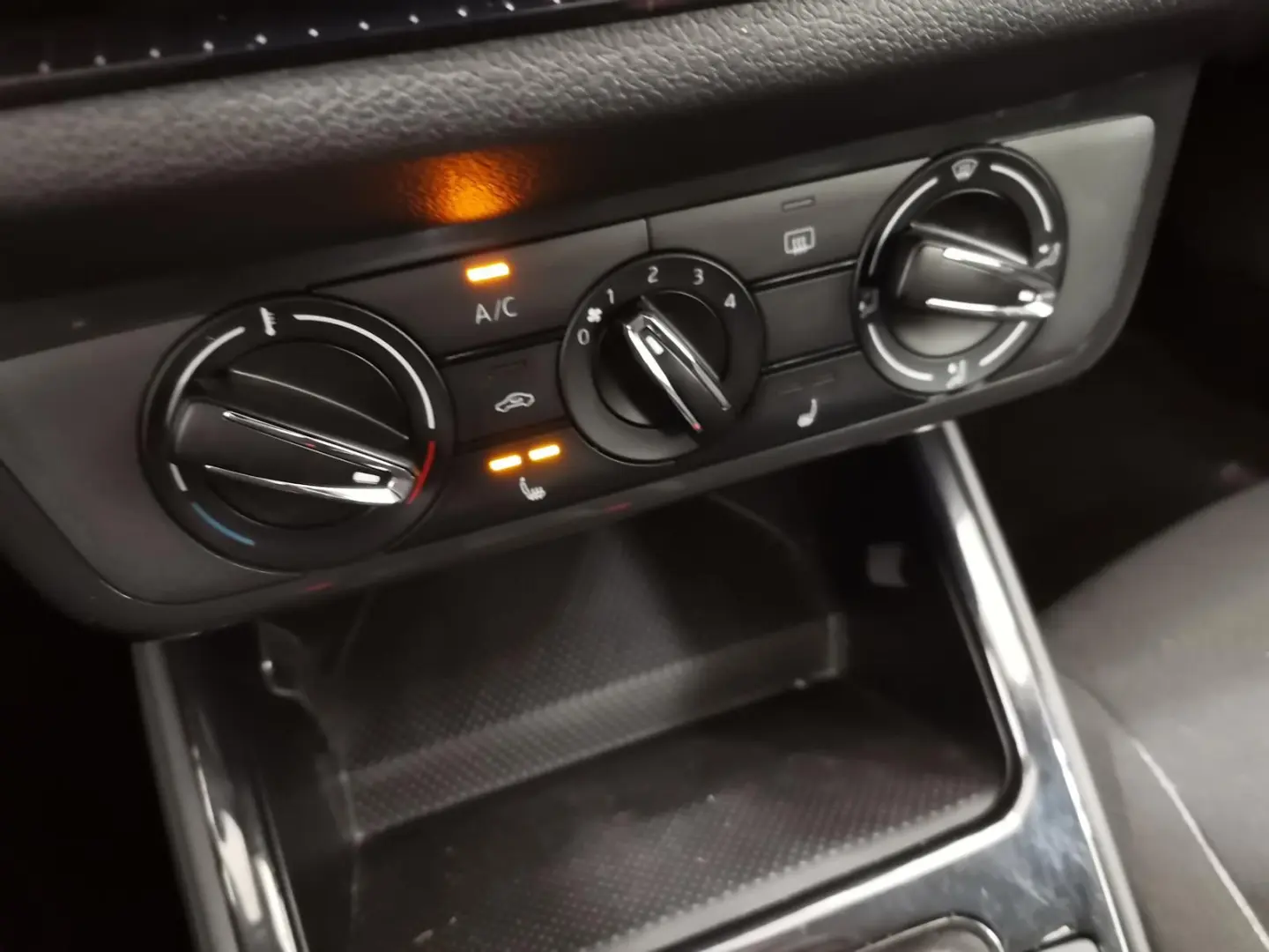 Fabia 1.0 MPI Active AHK|LED|Winter