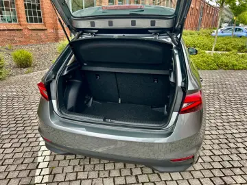 Fabia Tour 70KW,Allu,PDC,Sitzheizung,LED,SpurAsi