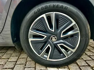 Fabia Tour 70KW,Allu,PDC,Sitzheizung,LED,SpurAsi