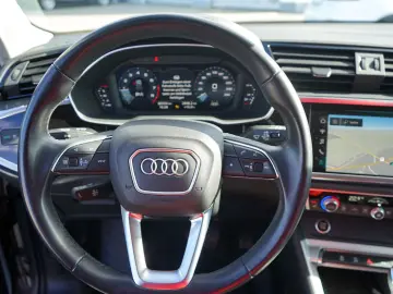 Q3 40 TFSI qu. advanced 18Z  VC APP LED Navi