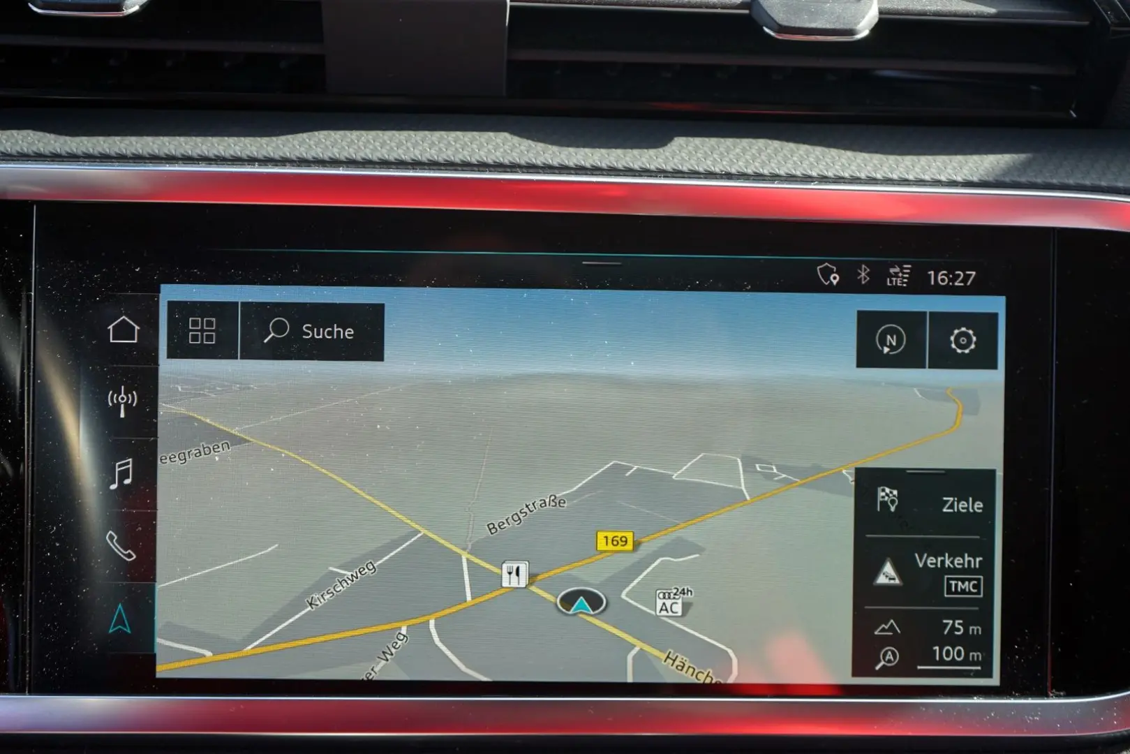 Q3 40 TFSI qu. advanced 18Z  VC APP LED Navi