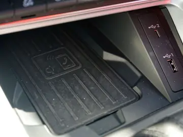 Q3 40 TFSI qu. advanced 18Z  VC APP LED Navi