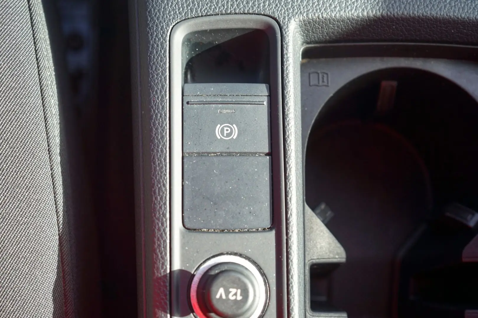 Q3 40 TFSI qu. advanced 18Z  VC APP LED Navi