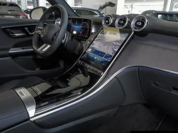 GLC 200 4M AMG Line Pano/Distr./360°/Totw./AHK