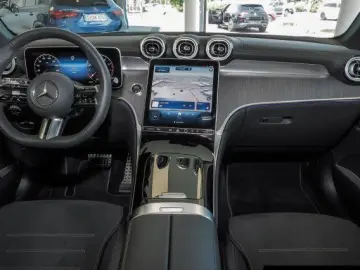 GLC 200 4M AMG Line Pano/Distr./360°/Totw./AHK