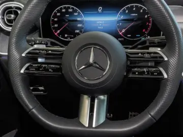 GLC 200 4M AMG Line Pano/Distr./360°/Totw./AHK