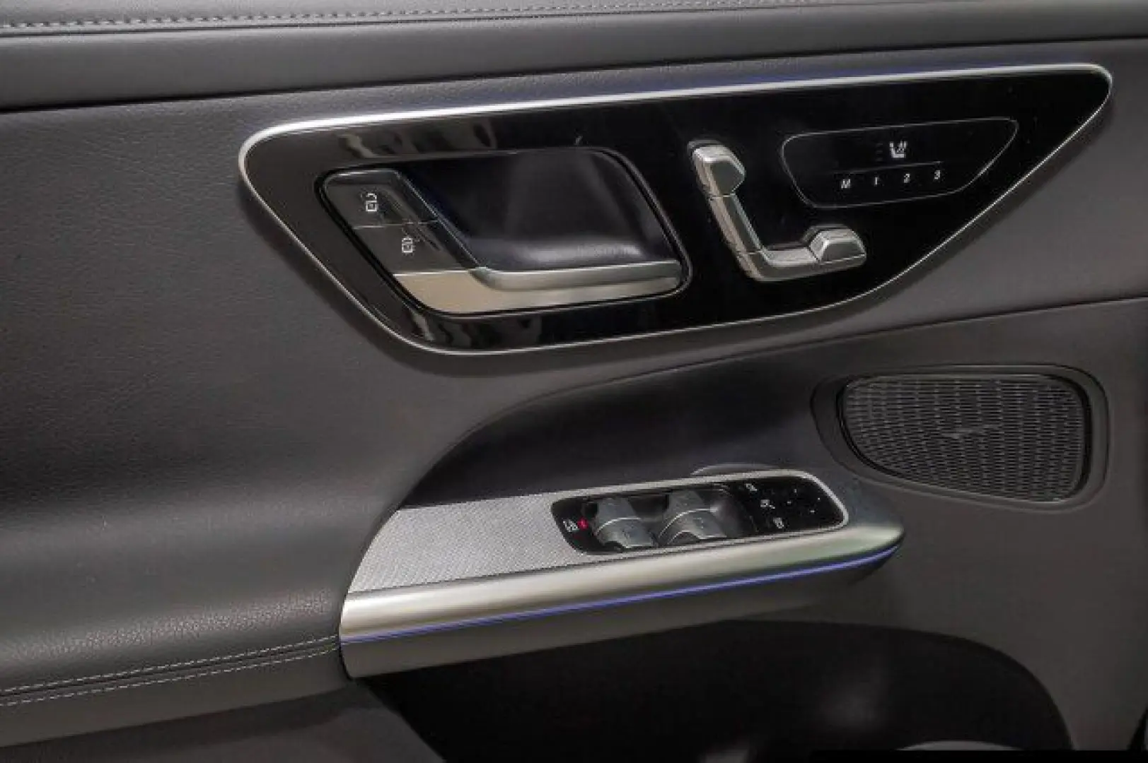 GLC 200 4M AMG Line Pano/Distr./360°/Totw./AHK