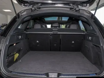 GLC 200 4M AMG Line Pano/Distr./360°/Totw./AHK