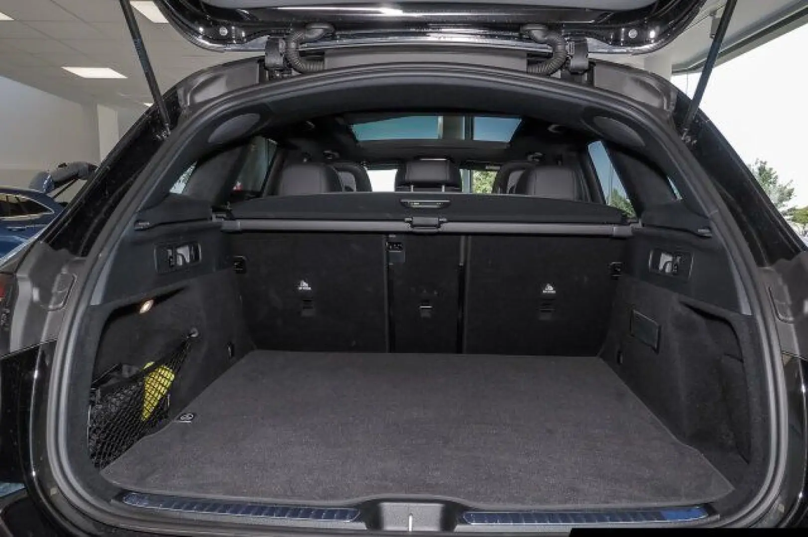 GLC 200 4M AMG Line Pano/Distr./360°/Totw./AHK