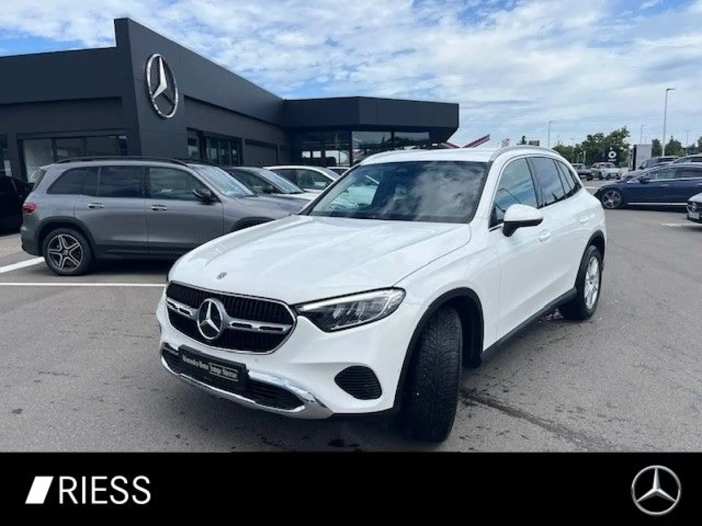 GLC 200 4M Avantgarde Navi LED AHK MBUX Kamera 1