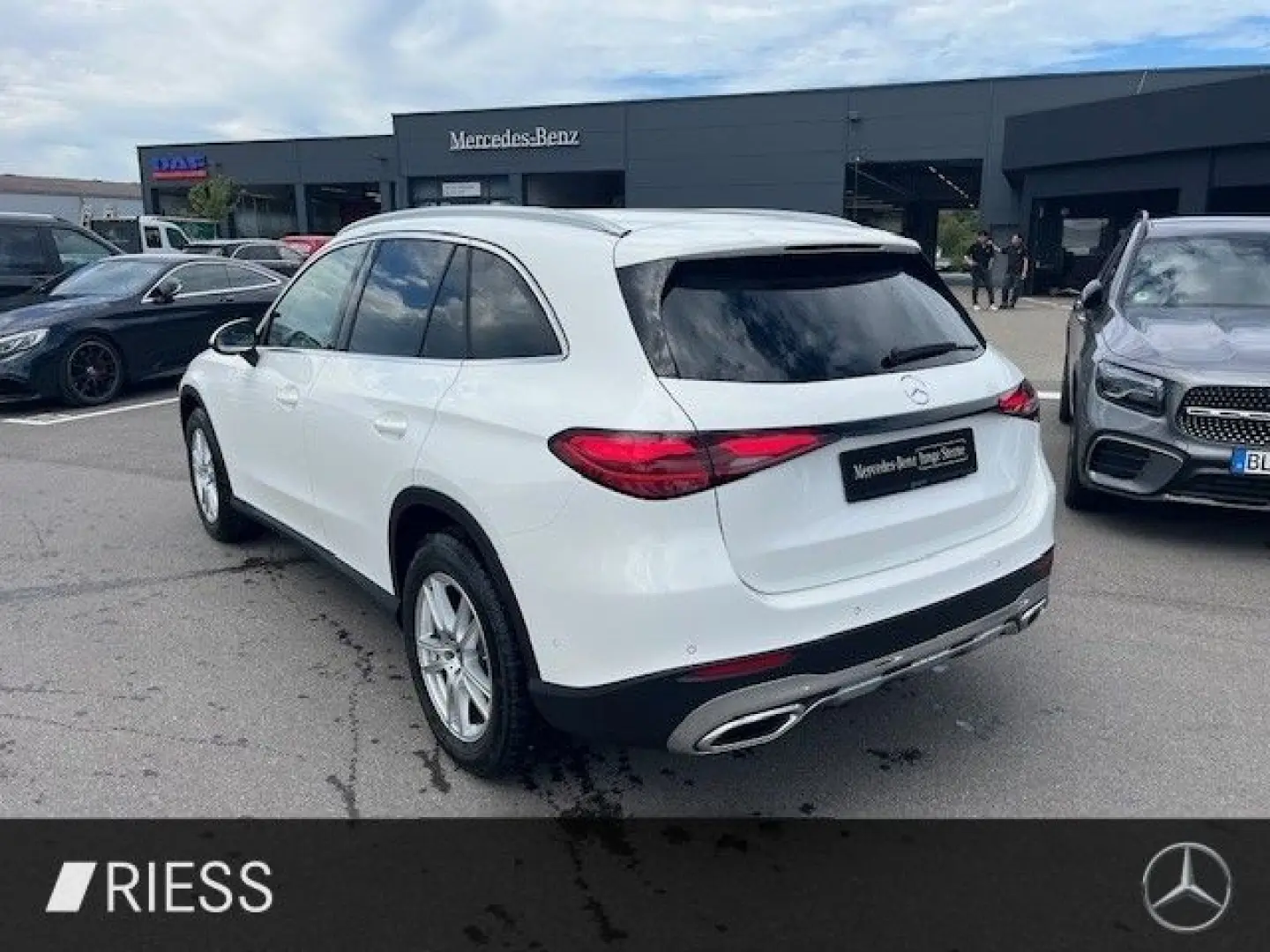 GLC 200 4M Avantgarde Navi LED AHK MBUX Kamera 1